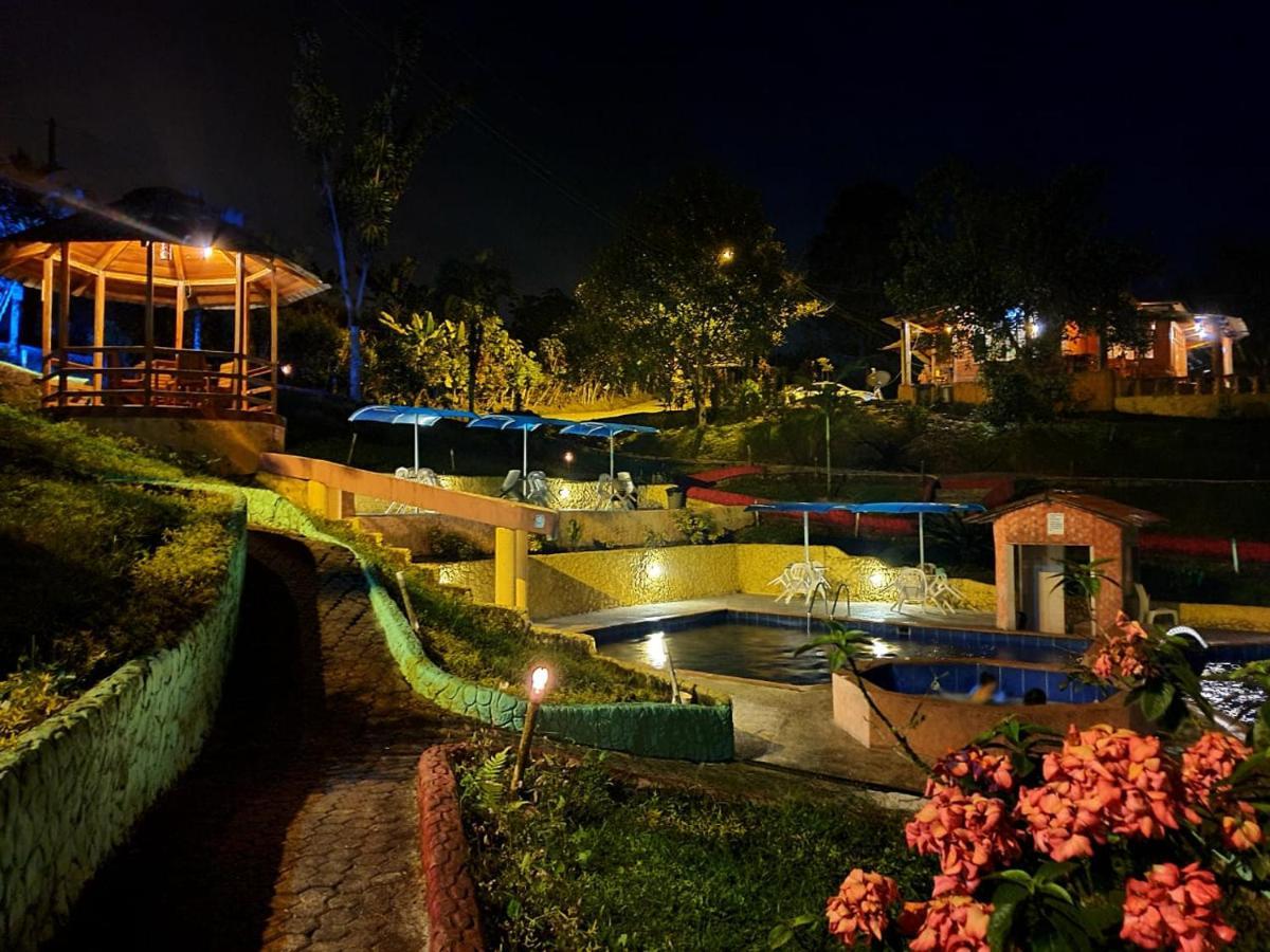 Hosteria Kasadasa Santo Domingo de los Colorados Exterior photo